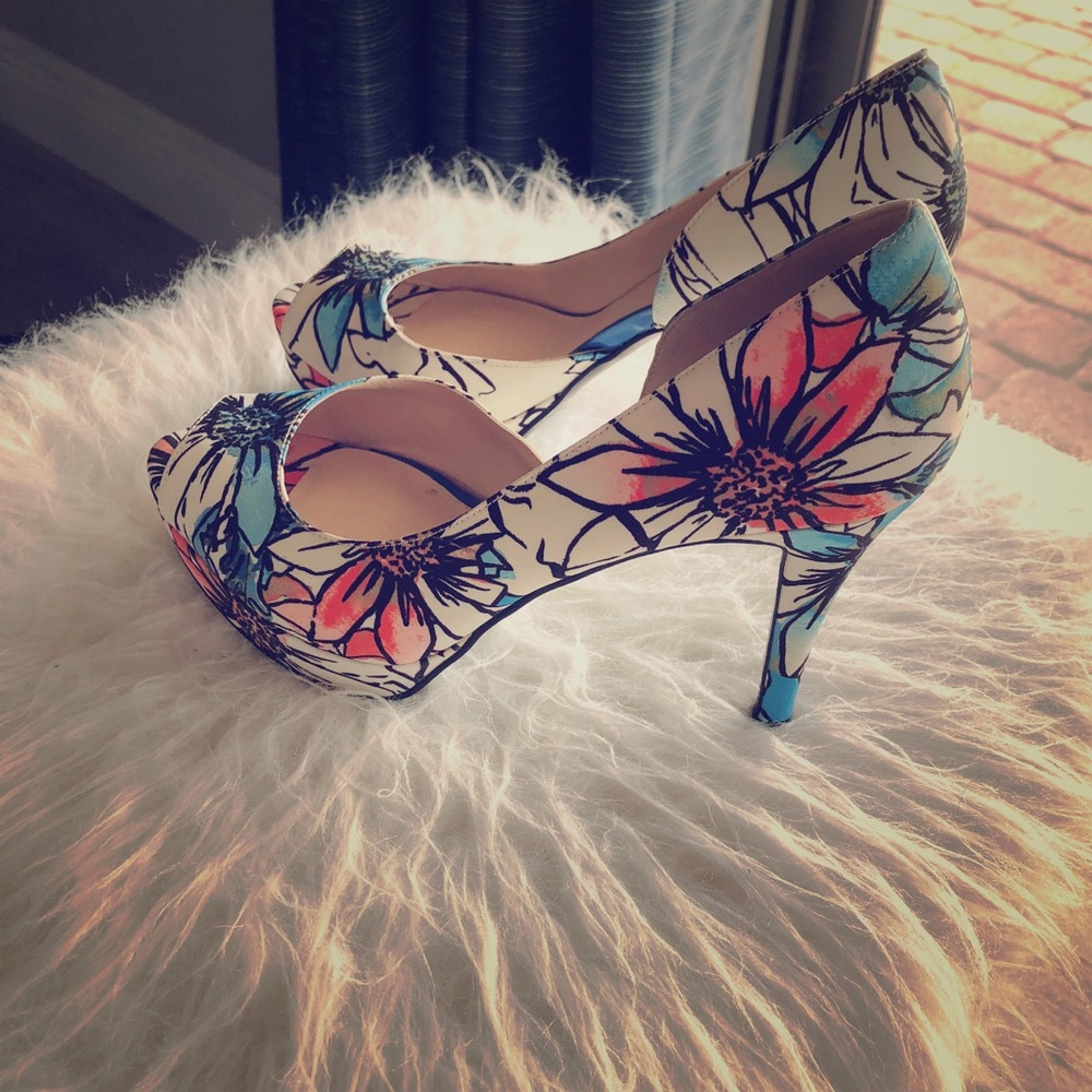 Nine West Constance Floral D’orsay Pump Size 8.5